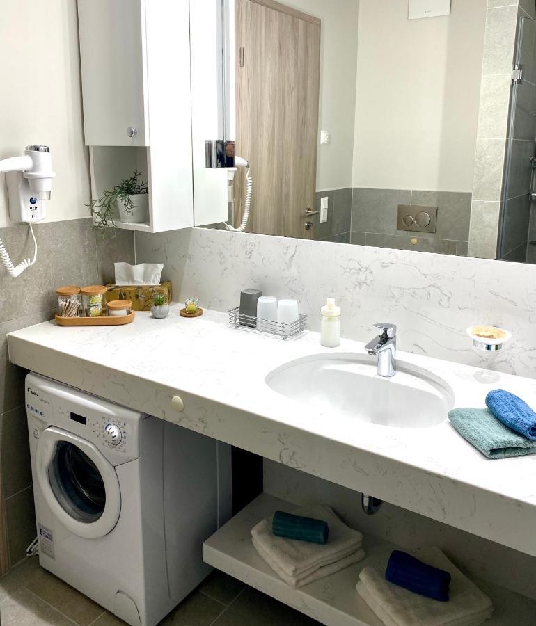 Atrium Apartman Heviz Mit Panoramaterrasse Und Tiefgarage Zewnętrze zdjęcie