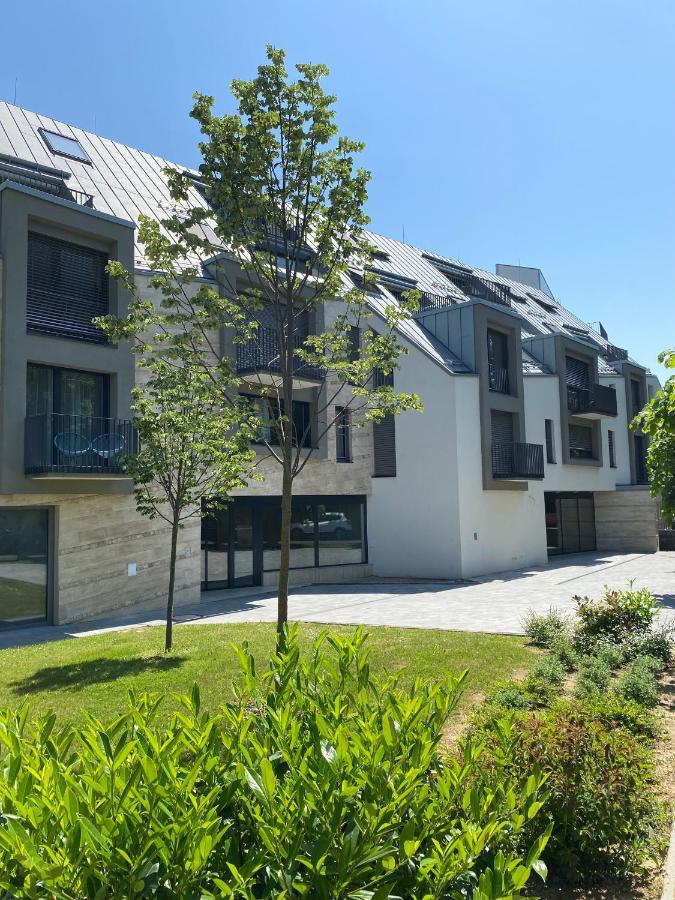 Atrium Apartman Heviz Mit Panoramaterrasse Und Tiefgarage Zewnętrze zdjęcie